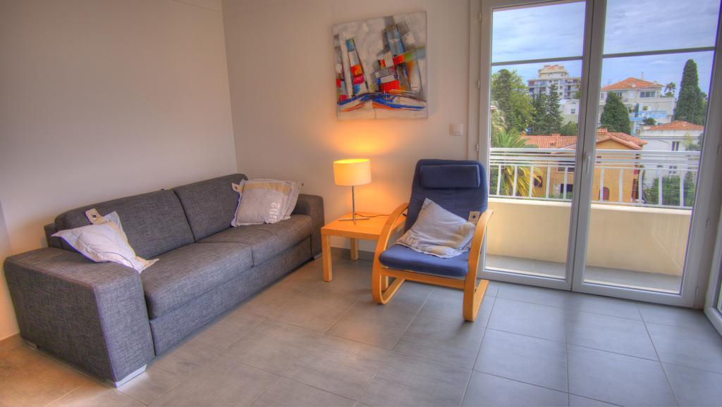 Beau 2 Pieces 3 Etoiles Vue Mer Garage Prive 150M Plages Wifi Канны Номер фото
